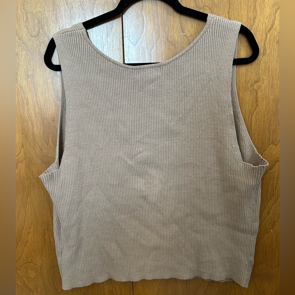 Ava & Viv V-Neck Ribbed Top in Brown - Picture 2 of 2